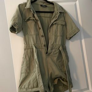 Lulu’s jumpsuit medium green